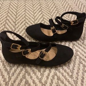Black ballet flats